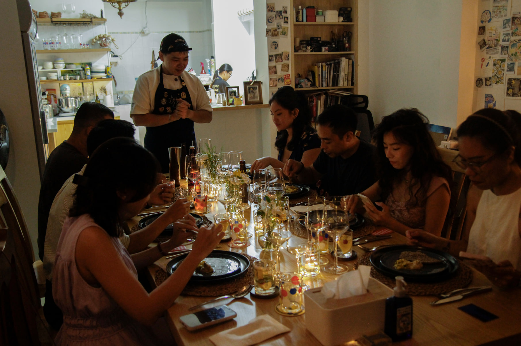 Trả tiền triệu để ăn tối với người lạ: Supper club là gì mà từ London, Dubai đến TP.HCM đều “cháy vé”?- Ảnh 24.