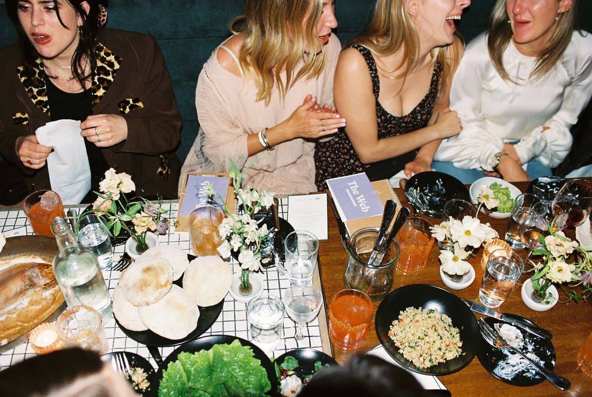 Trả tiền triệu để ăn tối với người lạ: Supper club là gì mà từ London, Dubai đến TP.HCM đều “cháy vé”?- Ảnh 5.