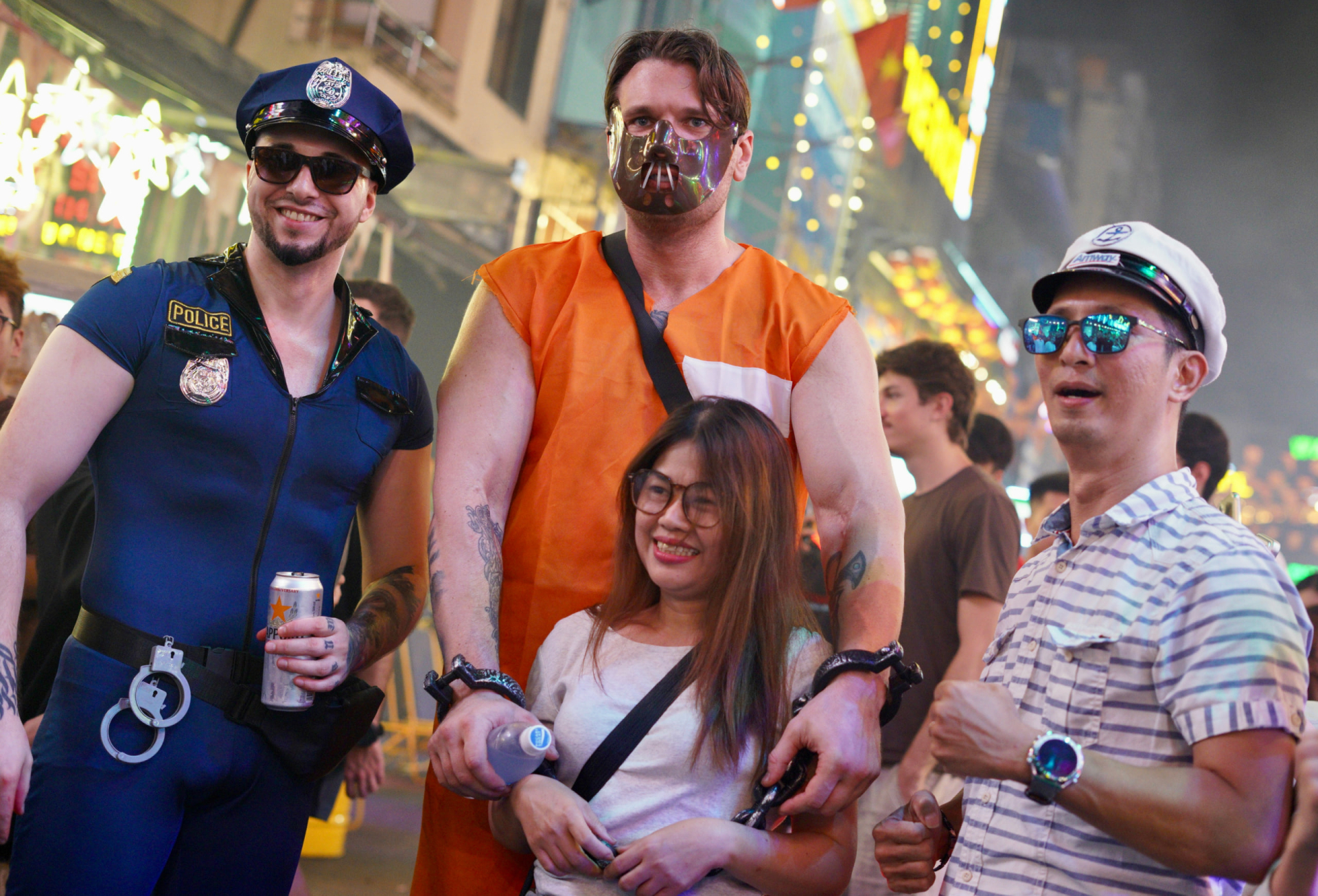 Halloween ở Sài Gòn chơi lớn cỡ này: Đường phố biến thành sàn catwalk, ai nấy đầu tư không tiếc tay - Ảnh 26.