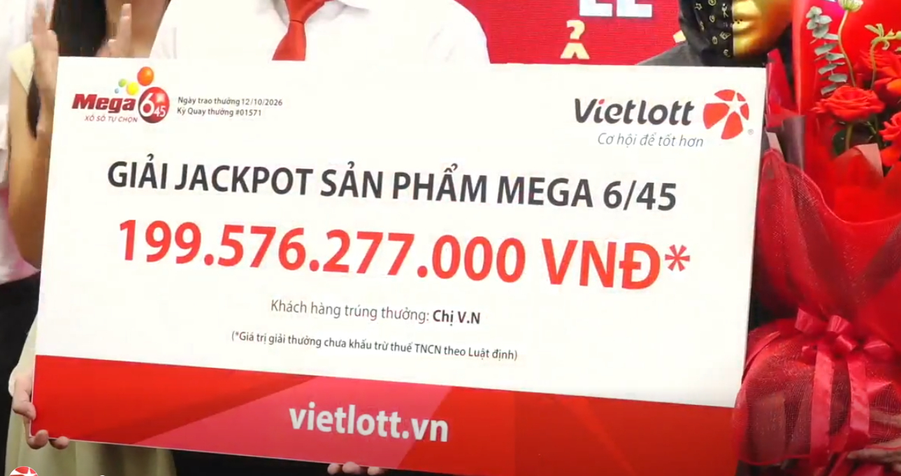 Mua vé số 20.000 đồng, người phụ nữ An Giang trúng gần 200 tỷ đồng, lập kỷ lục sau 10 năm- Ảnh 2.