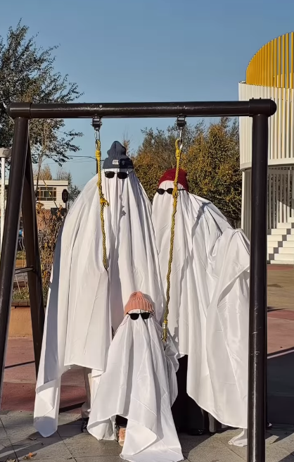 Hội nhà giàu và giới hot girl, TikToker đã quẩy Halloween tưng bừng: Ai cũng hóa trang đỉnh, chấm 10 điểm mỏi tay - Ảnh 1.