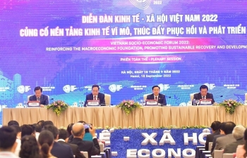 Việt Nam tăng trưởng dù chậm lại nhưng vẫn cao nhất khu vực