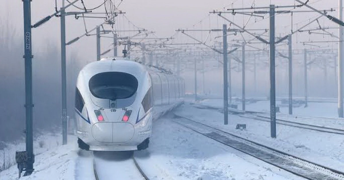 Siêu đường sắt cao tốc 250 km/h, vốn đầu tư 174.000 tỷ đồng chạy xuyên khu vực đóng băng lâu năm, mùa đông có thể lạnh tới -40°C- Ảnh 2. Siêu đường sắt cao tốc 250 km/h, vốn đầu tư 174.000 tỷ đồng chạy xuyên khu vực đóng băng lâu năm, mùa đông có thể lạnh tới -40°C- Ảnh 2.