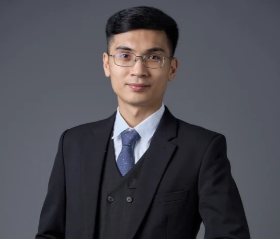Nhân sự của ông Phạm Nhật Vượng được đề cử giải thưởng Quả Cầu Vàng: Học Tiến sĩ ở Úc, là cựu sinh viên trường ĐH Bách khoa TP.HCM - Ảnh 1.