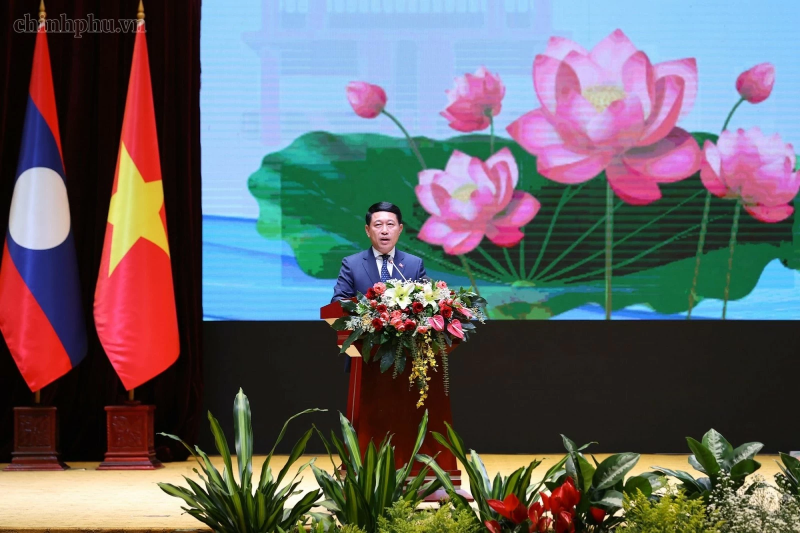 Hai Thủ tướng dự Hội nghị xúc tiến đầu tư Việt Nam-Lào: 