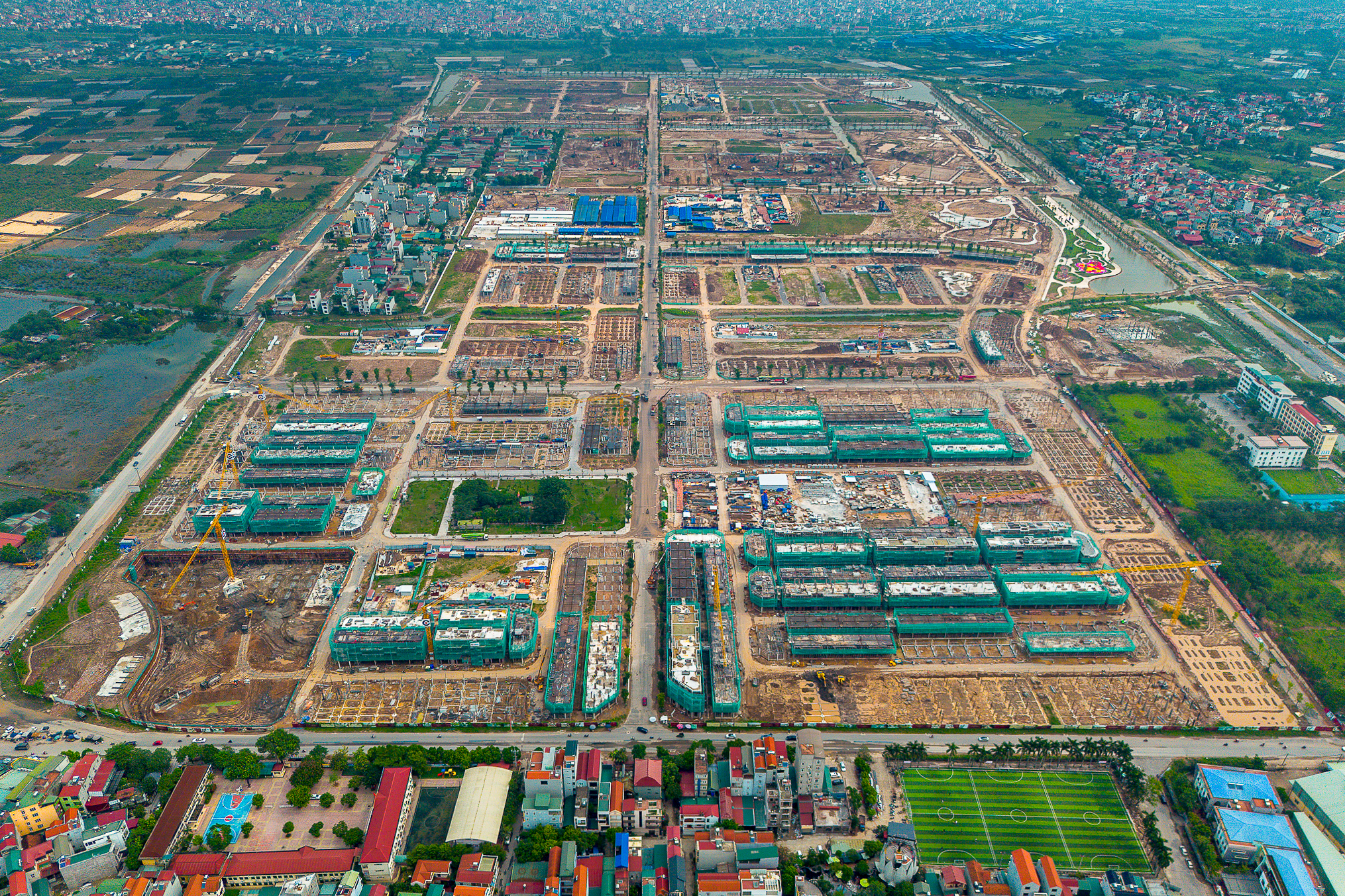Toàn cảnh tuyến vành đai 85.000 tỷ đồng, rộng gấp 3 lần đường băng sân bay: 15km đường song hành vừa thông xe, kết nối cầu 10.000 tỷ đang thành hình với đại lộ đẹp nhất Việt Nam- Ảnh 10.