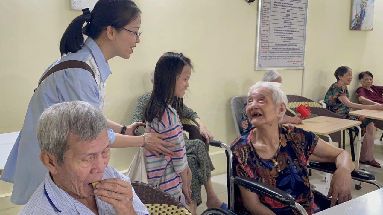 Dưỡng lão bán trú