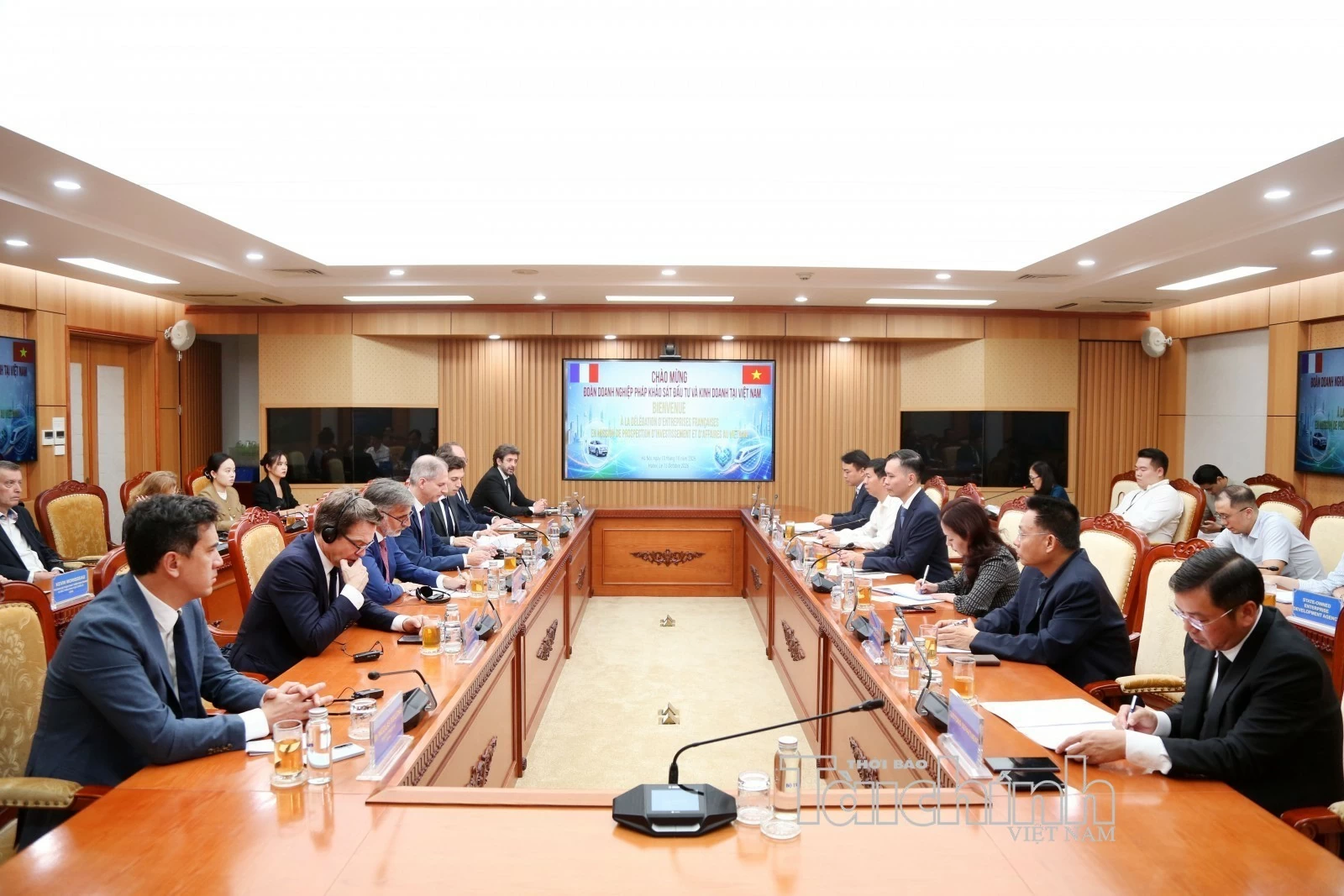 Việt Nam - Pháp: Thúc đẩy hợp tác tài chính, năng lượng và hạ tầng chiến lược Việt Nam - Pháp: Thúc đẩy hợp tác tài chính, năng lượng và hạ tầng chiến lược